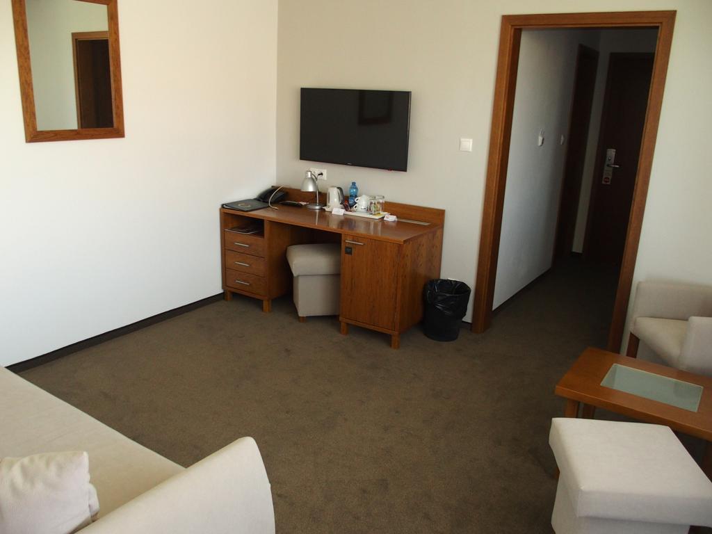Hotel Victoria Martin Bagian luar foto