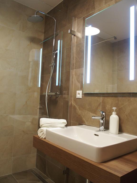 Hotel Victoria Martin Bagian luar foto